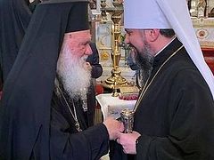 Archbishop of Greece meets Ukrainian schismatic primate in Istanbul