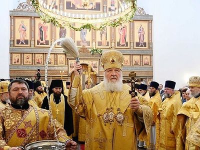 В день памяти первоверховных апостолов Петра и Павла Святейший Патриарх Кирилл освятил московский храм праведного Алексия Мечева в Вешняках