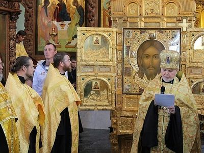 Главная икона Вооруженных сил РФ «Спас Нерукотворный» принесена в Астрахань