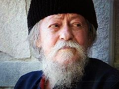 Prayers requested for Athonite Elder Gabriel, disciple of St. Paisios (+ VIDEOS)