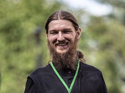 Миллениалы и монахи: чем уникален опыт «Волонтеров наследия» в Псковской области