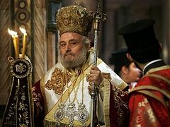 Former Patriarch Irenaios of Jerusalem to go to Athens for treatment soon