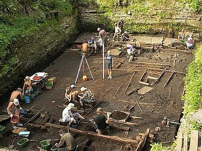 Византийский крест XII века нашли в Новгороде