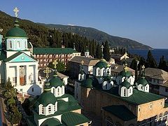 Letting Go of the Land. The Journal of an Athonite Pilgrim