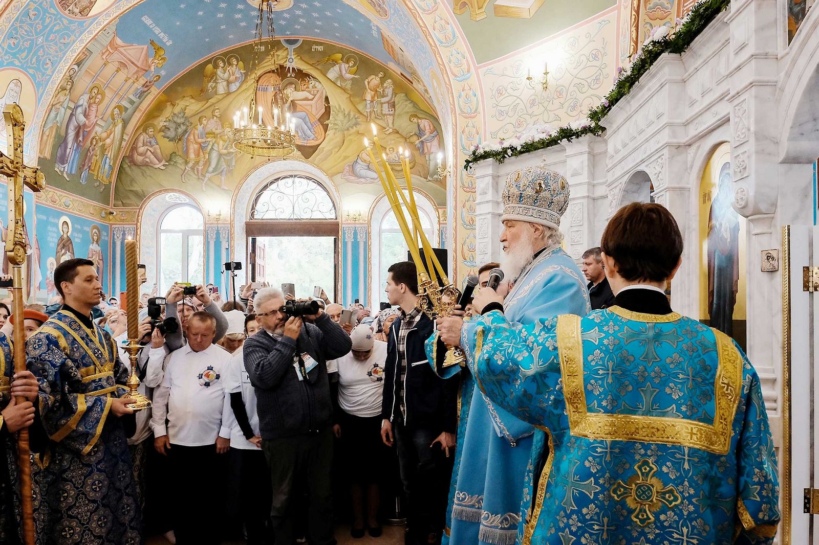 Богослужения в храме андрея первозванного. Собор в Геленджике Патриарха Кирилла. Патриарх Кирилл в Геленджике. Ваше Преосвященство в православии. Новый собор Геленджика служба в Рождество.