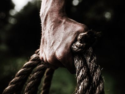 «Взял табурет, иду в сарай вешаться»