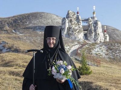 Стать как можно проще пред Богом и как можно смиреннее пред людьми