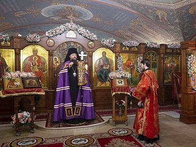 В Зачатьевском ставропигиальном монастыре молитвенно почтили память священномученика Владимира Амбарцумова