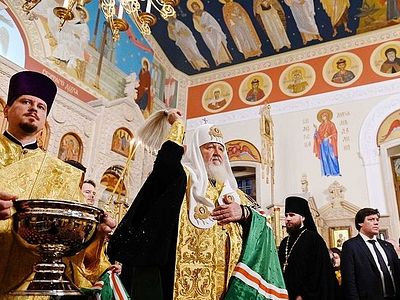 Патриарх Кирилл совершил малое освящение кафедрального собора святых Жен-мироносиц в Баку