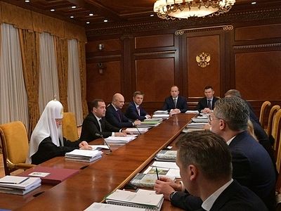 Патриарх Кирилл и председатель Правительства РФ Дмитрий Медведев возглавили итоговое заседание Попечительского совета фонда по восстановлению Ново-Иерусалимского монастыря