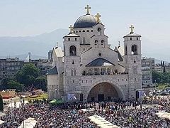 Controversial Montenegrin Church bill passed on for Deputies’ consideration, despite massive Church protests