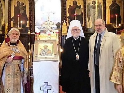 Галлиполийская икона свт.Николая передана в Александро-Невский собор в Париже