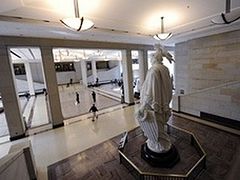Challenge Against 'In God We Trust' Display Thrown Out