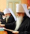 Священный Синод призвал к публичному обсуждению заявления Экспертного совета «Экономика и этика» с представителями политических партий, деловых кругов и общественности стран, составляющих каноническую территорию Русской Церкви