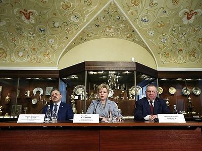 Новые участки древних росписей обнаружили при реставрации Успенского собора Кремля