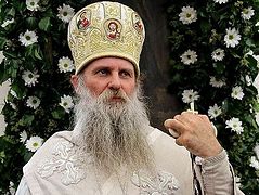 Ιεράρχης της Σερβικής Εκκλησίας μίλησε για την εκκλησιαστική κατάσταση στο Μαυροβούνιο