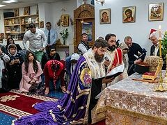 Romanian parish in Spain given relics of St. John (Maximovitch)