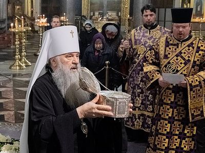 Завершилось пребывание в Санкт-Петербурге частицы мощей Предтечи и Крестителя Господня Иоанна