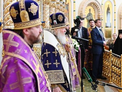 Святейший Патриарх Кирилл: Оставаться людьми в испытаниях, не забывать о тех, кому нужна помощь