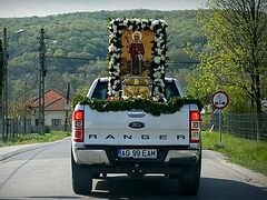Relics of St. Filofteia of Argeş, “Protectress of Romania,” taken in procession for first time in 73 years (+VIDEO)