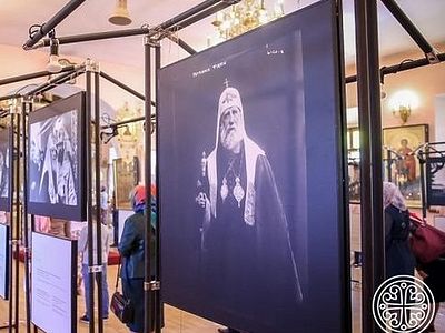 Фотовыставка, посвященная Патриарху Тихону, открылась в Якутске в День славянской письменности и культуры