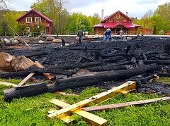 Wooden church at skete of Holy Trinity-St. Sergius Lavra burns down