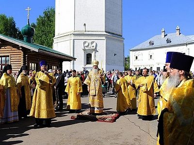 В Вятской митрополии начались торжества в память обретения Великорецкого образа святителя Николая Чудотворца