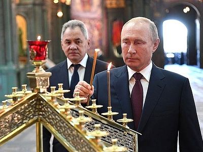 В День памяти и скорби Президент России посетил главный храм Вооружённых Сил и музейный комплекс «Дорога памяти»