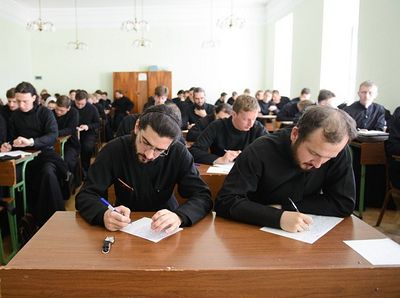 Развенчивание мифов об образовании пастырей: опыт ХХ века