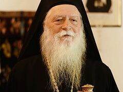 Abbot of Athonite Koutloumousiou Monastery steps down