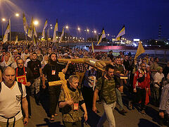 10,000 march in Royal Martyrs procession in Ekaterinburg