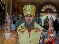 Ukrainian Church welcomes ceasefire in Donbass, schismatic hierarch calls for armed uprising against president