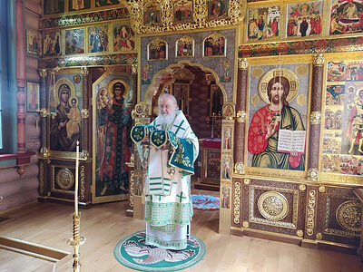 В день памяти преподобного Серафима Саровского Святейший Патриарх Кирилл совершил Литургию в Александро-Невском скиту