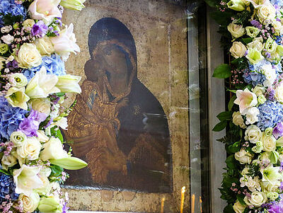 В Донской монастырь принесена чудотворная Донская икона Божией Матери