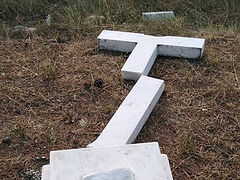 Cross on grave of Greek king and queen vandalized