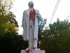 “Killer” painted on Lenin statue in Ural Mountains city