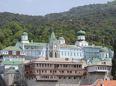 Паломническая группа православных меценатов посетила Русский Свято-Пантелеимонов монастырь на Афоне