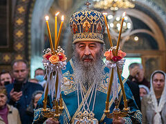 Theotokos joyfully prays for those who keep commandments, sorrowfully for those who break them—Met. Onuphry