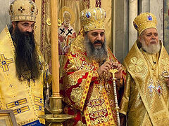Ukrainian hierarch concelebrates with Antiochian hierarchs, gives financial aid to Metropolitan of Beirut