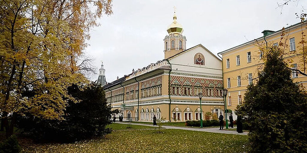 Академия духовная фото Духовные школы Московского региона и Санкт-Петербурга переходят на дистанционный