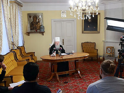 Интервью митрополита Крутицкого и Коломенского Ювеналия подмосковным СМИ