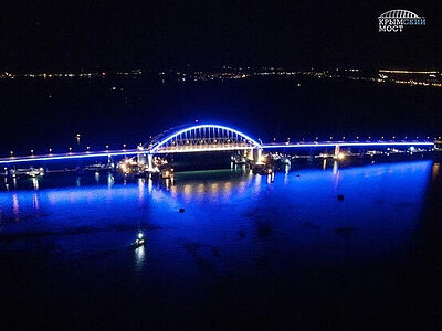 По обе стороны Крымского моста установят две иконы из Гватемалы