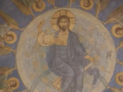 Реставраторы исследуют фрески XII века в Мирожском монастыре в Пскове