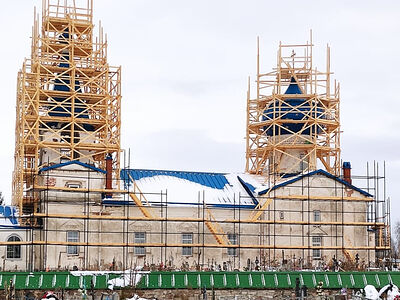 В храме Михаила Архангела XV века, расположенного в деревне Кобылье Городище Гдовского района ведутся реставрационные работы