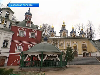 На стенах Успенского собора Псково-Печерского монастыря обнаружены росписи XVIII века