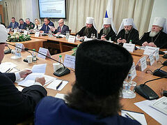 Участники Парламентских встреч обсудили вопросы сотрудничества государства и Церкви