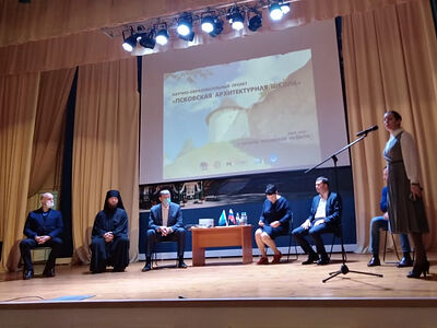 Итоги работы выездной школы реставрации подвели в Печорах