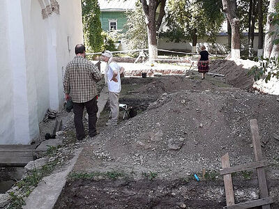 Продолжаются археологические исследования у стен Спасо-Преображенского собора