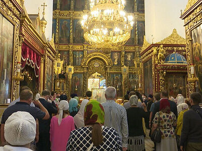 Верующие псковичи смогли приложиться к мощам святого благоверного князя Александра Невского