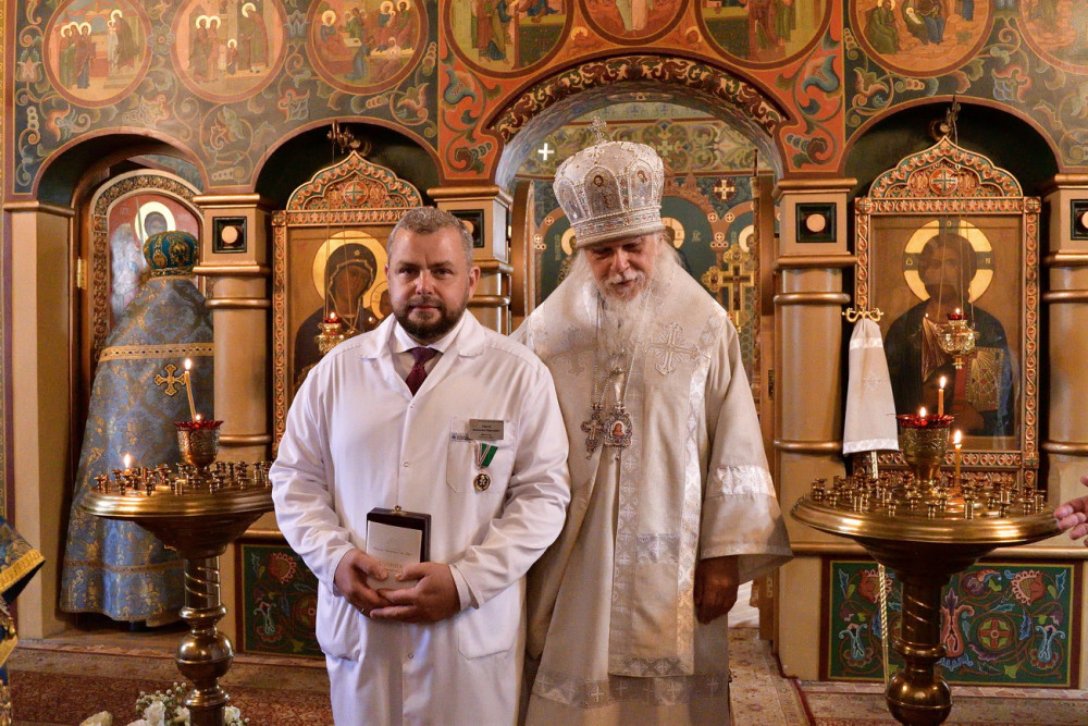 Епископ Пантелеимон и Алексей Заров, главврач ЦКБ свт. Алексия